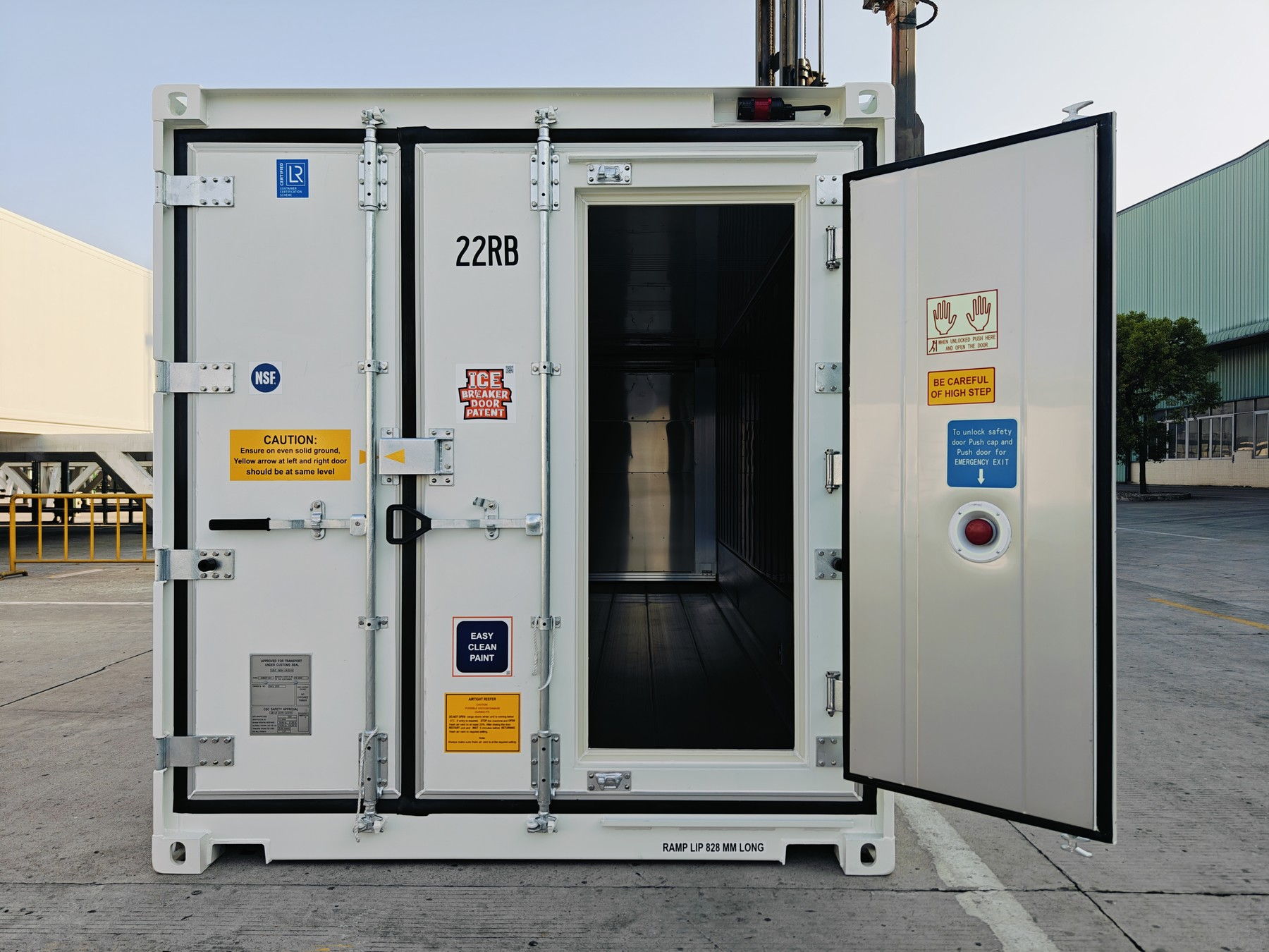 BRAND NEW 20FT REFRIGERATED...