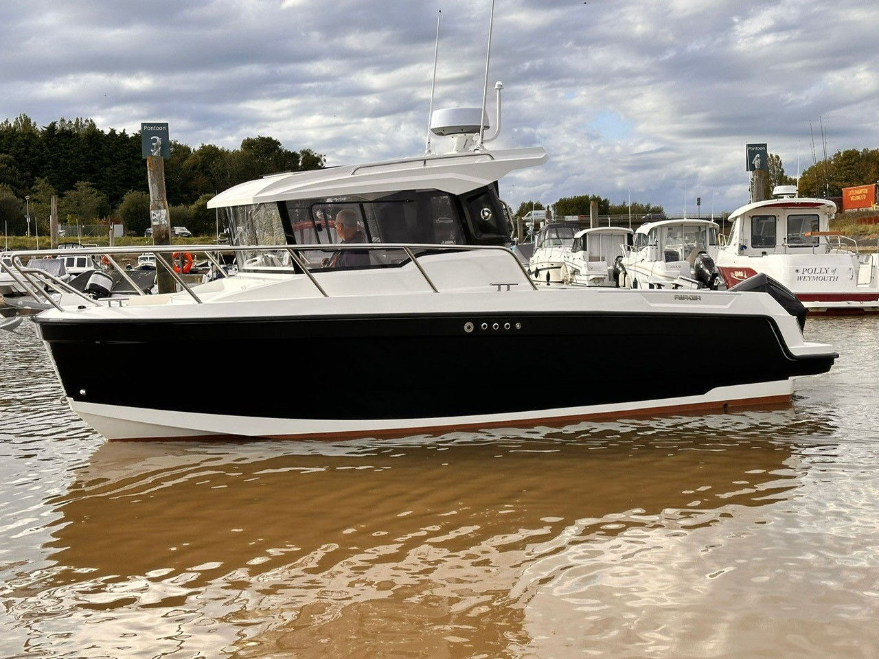 Parker 700 Pilothouse