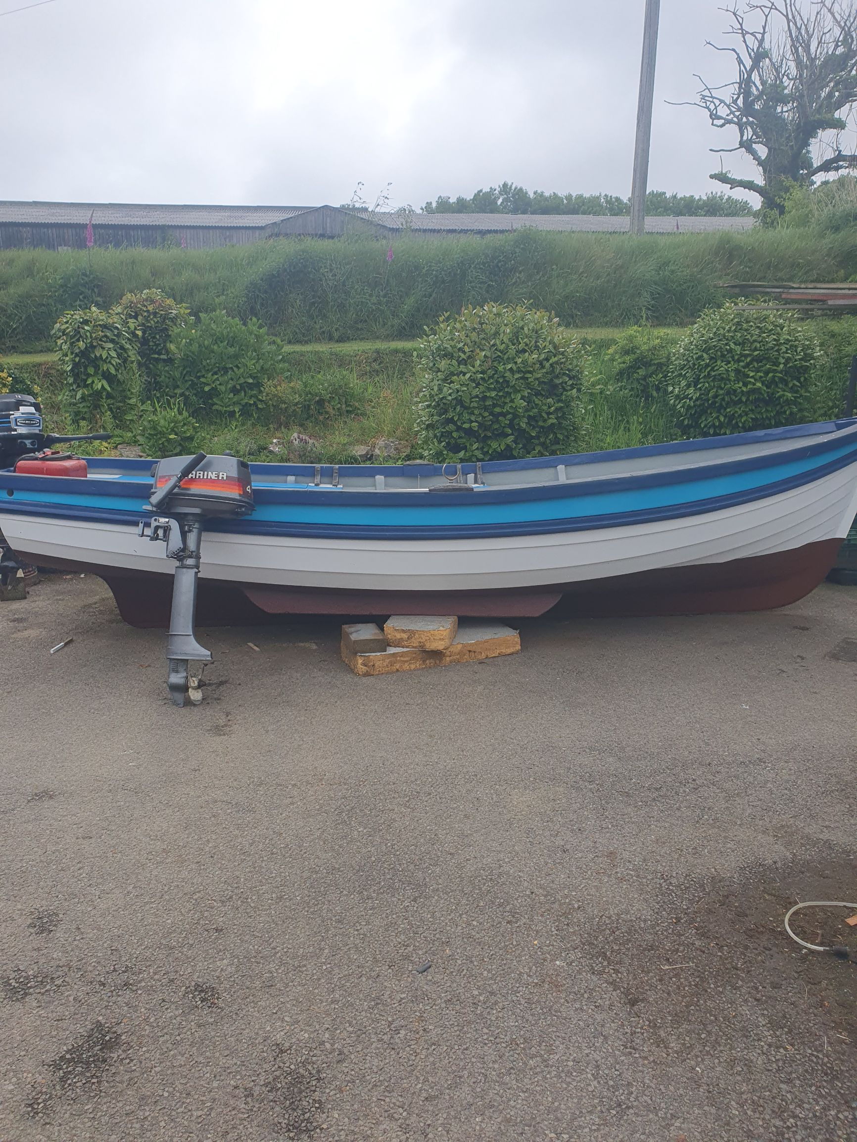 Grp 16ft open fishing boat...
