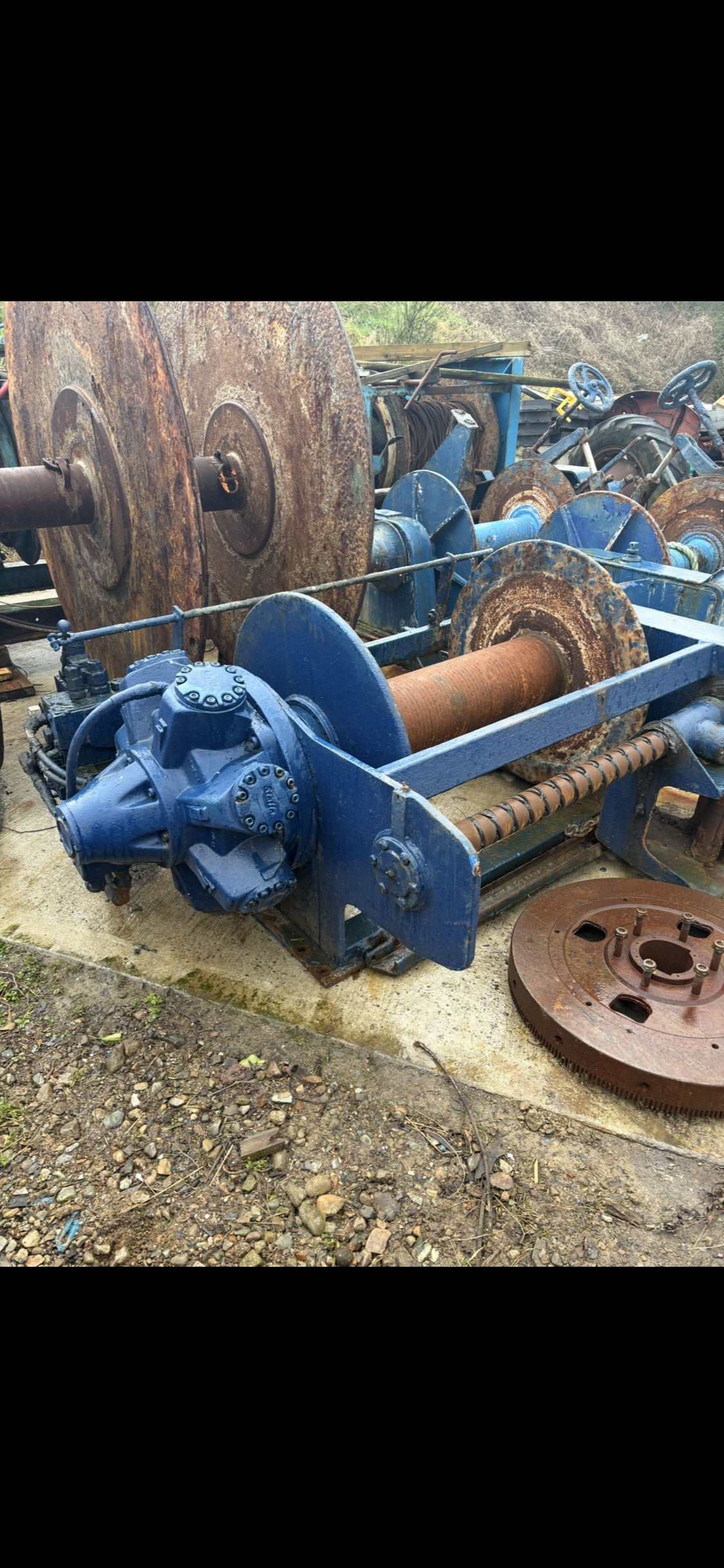 3 x Split winches, net drums.